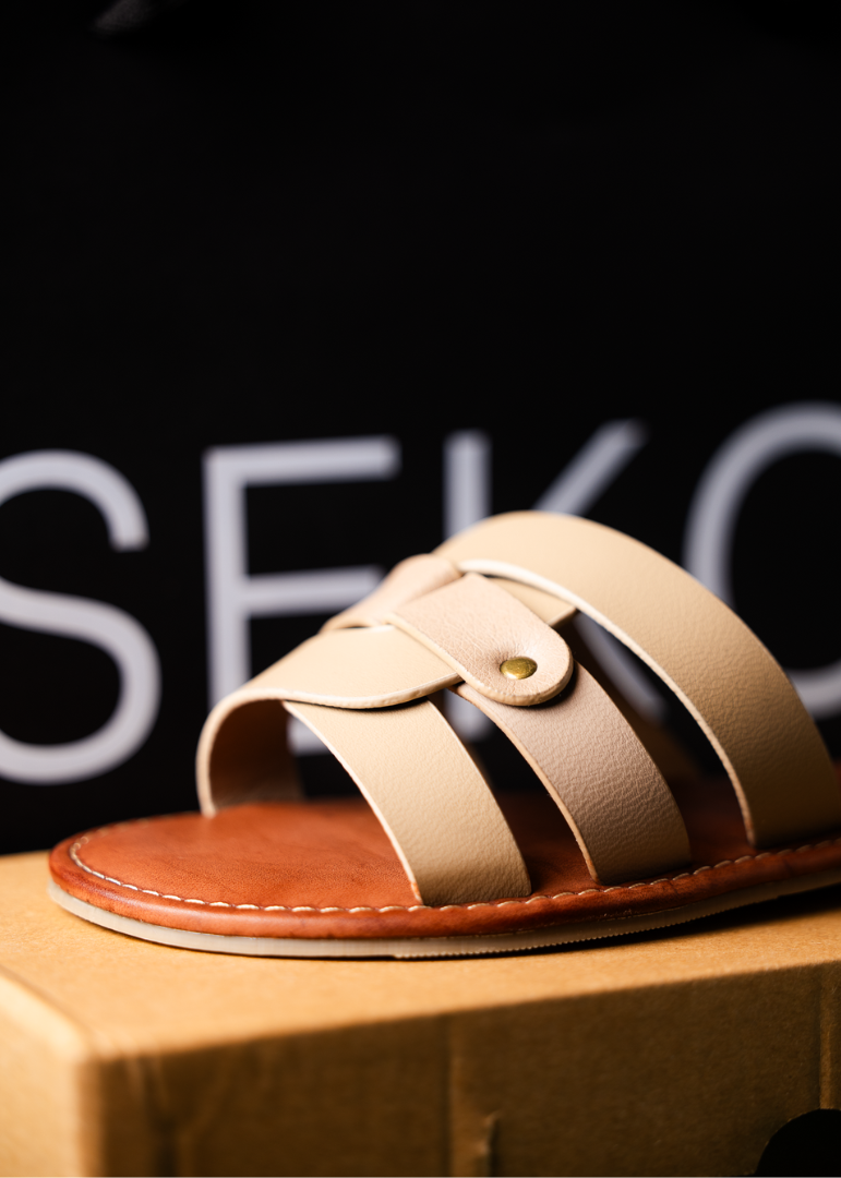 Sandales pour femmes – Midid Café | Sandale plate à brides SEKO